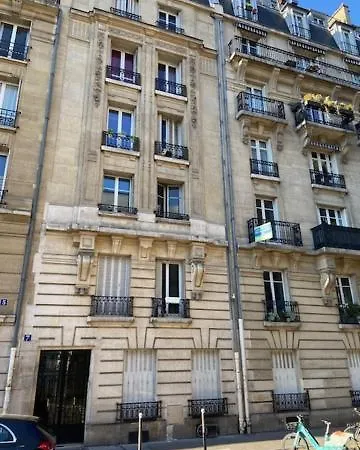 2p Montmartre Parigi